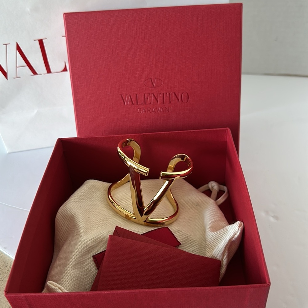 NWT Valentino Garavani Gold Cuff Bracelet. - Picture 13 of 14